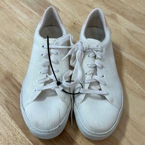 Greats Royale‎ Knit Sneaker Size 9 White and Pink